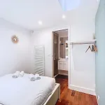 Tiny House Near Eiffel Tower *