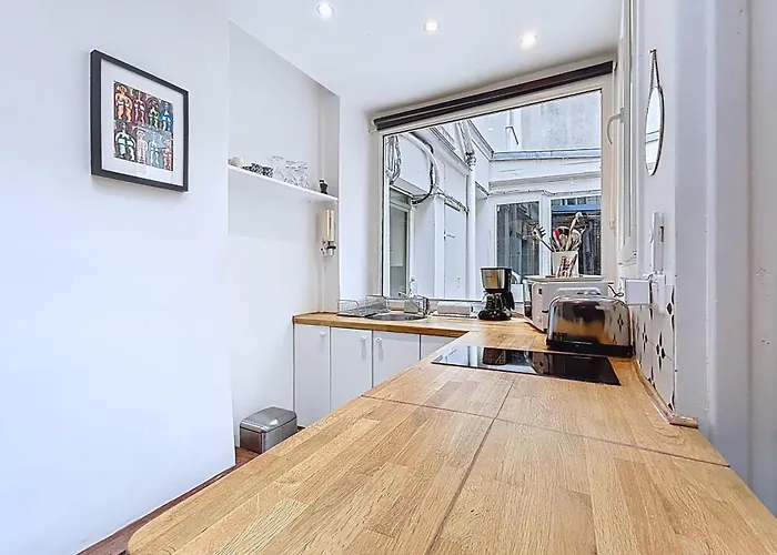 Tiny House Near Eiffel Tower Apartment Paris